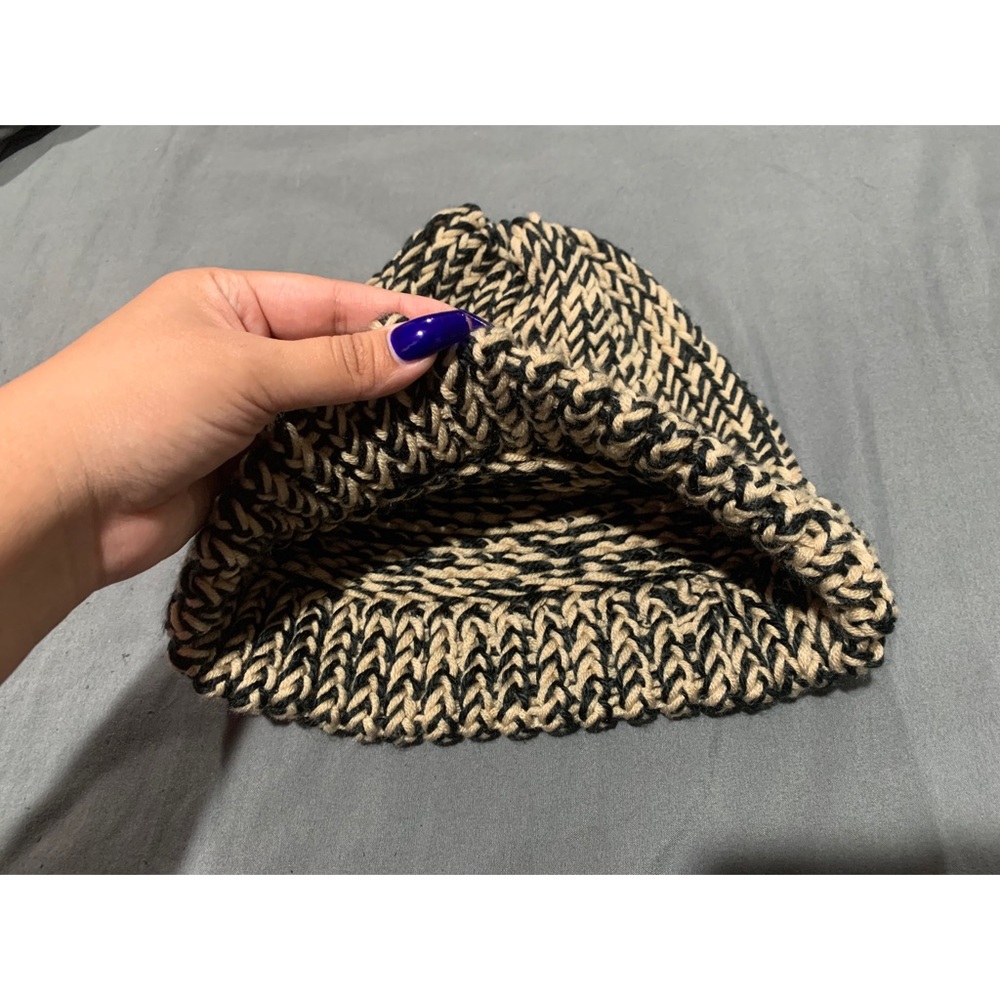Crochet Beanies! 🧶🧶 - Picture 2 of 4